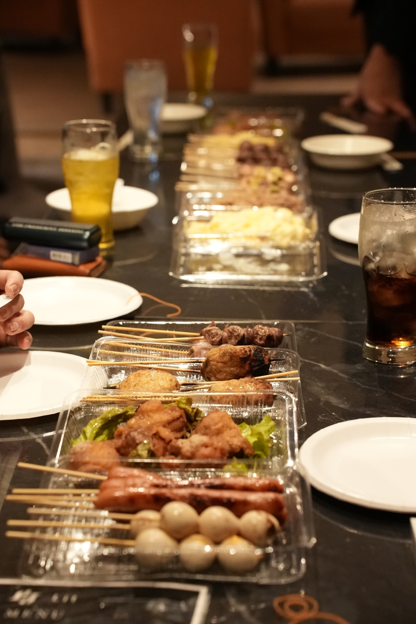 フード持ち込みの様子 - 焼き鳥と唐揚げ