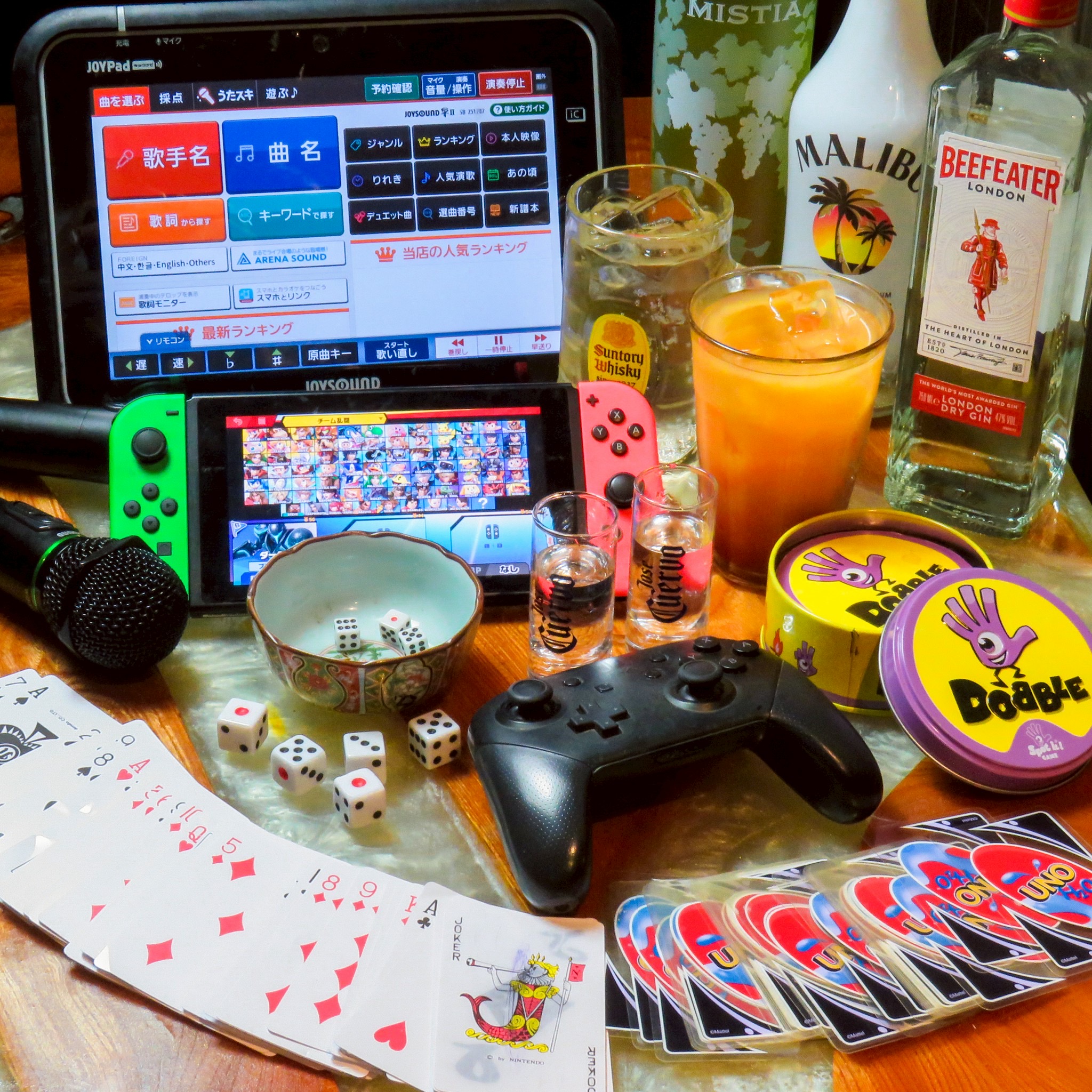 カラオケ、Switch、UNO、ダイス、カクテル - bar litの遊び道具